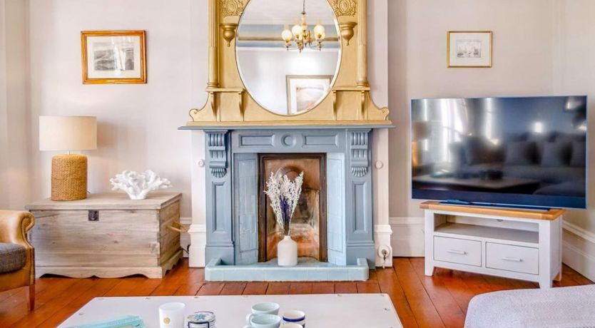 Photo of 4 Bed in East Cowes