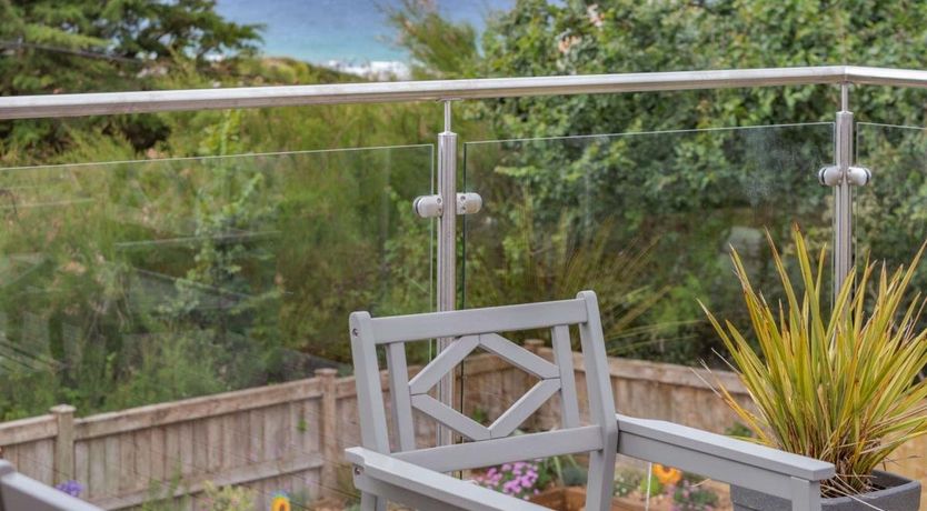 Photo of 4 Bed in Harlyn Bay