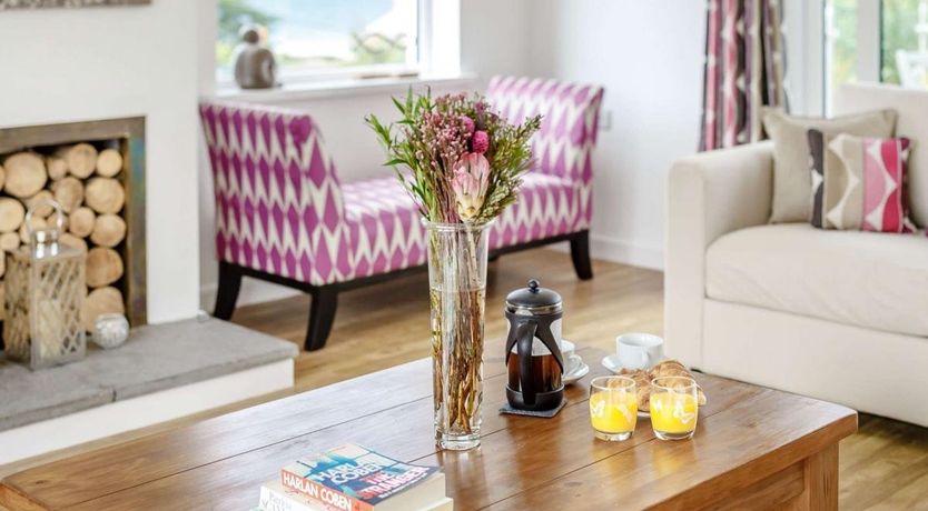 Photo of 4 Bed in Harlyn Bay