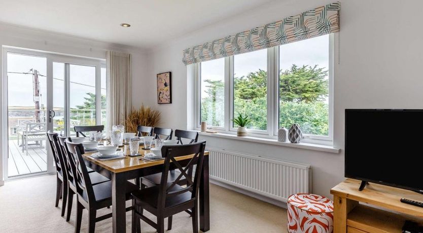 Photo of 4 Bed in Harlyn Bay