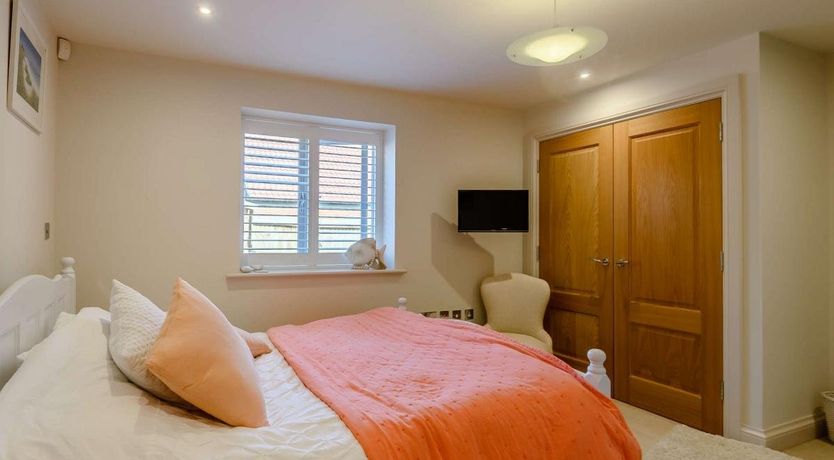 Photo of 3 Bed in Docking