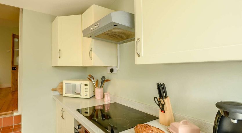 Photo of 2 Bed in Milford Haven