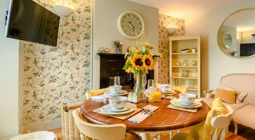 Photo of 2 Bed in Milford Haven