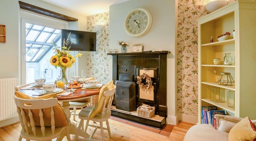 Photo of 2 Bed in Milford Haven