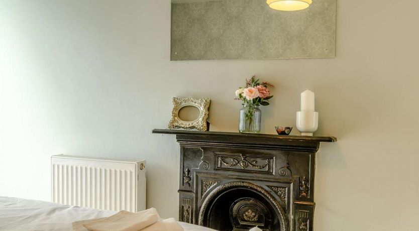 Photo of 2 Bed in Milford Haven