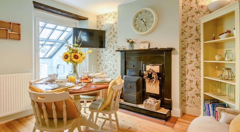 Photo of 2 Bed in Milford Haven