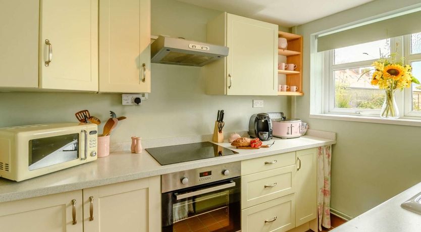 Photo of 2 Bed in Milford Haven