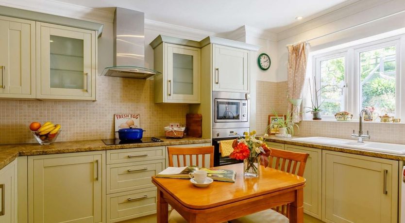 Photo of 2 Bed in Bridport