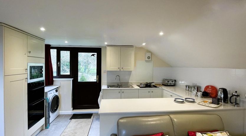 Photo of 1 Bed in Litton Cheney