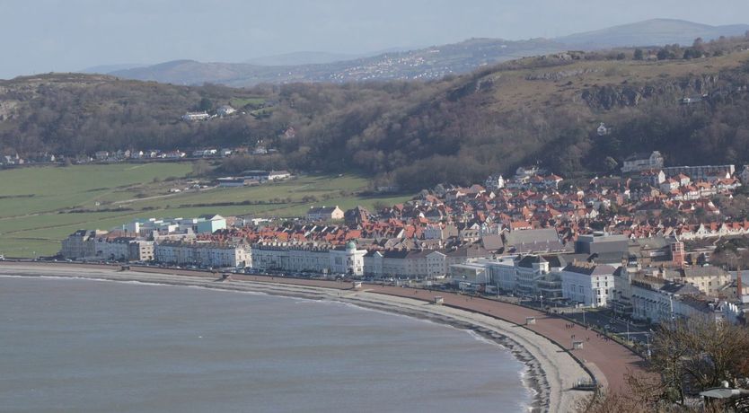 Photo of Apartment 6