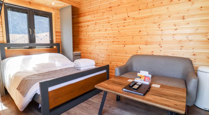 Photo of Maple Lodge at Bridge Lake Farm & Fishery