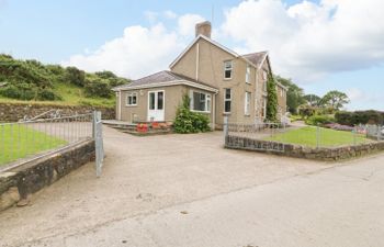 Dinas Farmhouse Annex Apartment