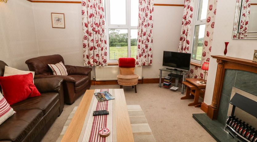 Photo of Dinas Farmhouse Annex