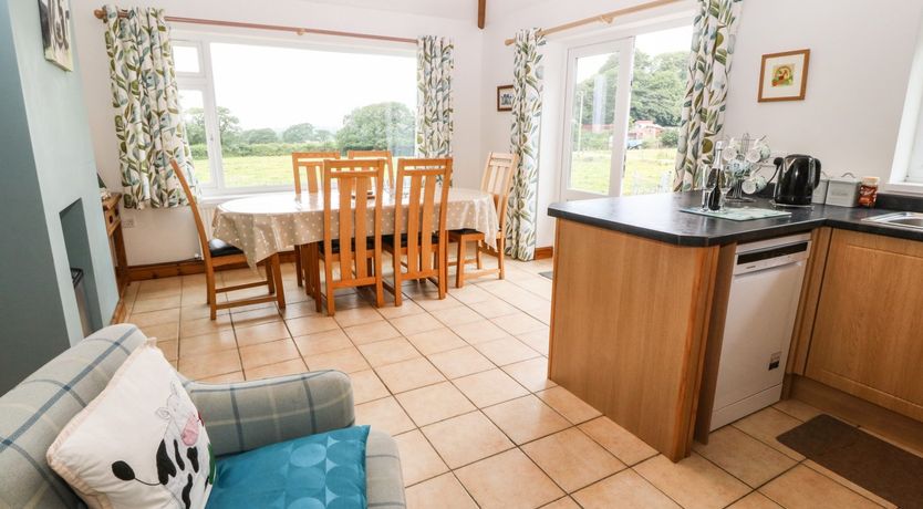 Photo of Dinas Farmhouse Annex