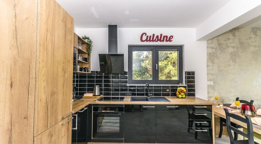 Photo of A Touch of Mustard