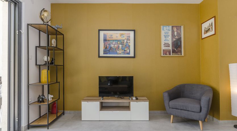 Photo of A Touch of Mustard