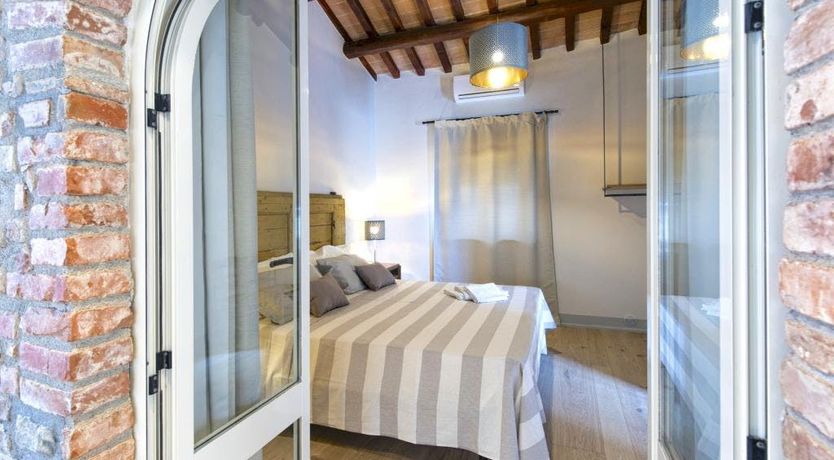 Photo of A Gift of Laurel