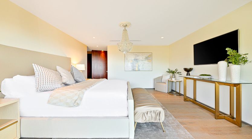 Photo of Cloud Dancer