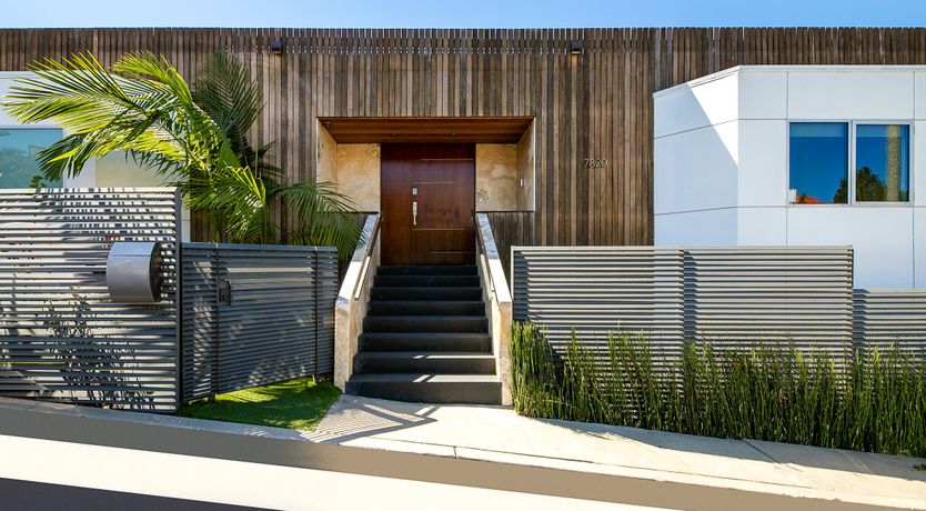 Photo of Cloud Dancer