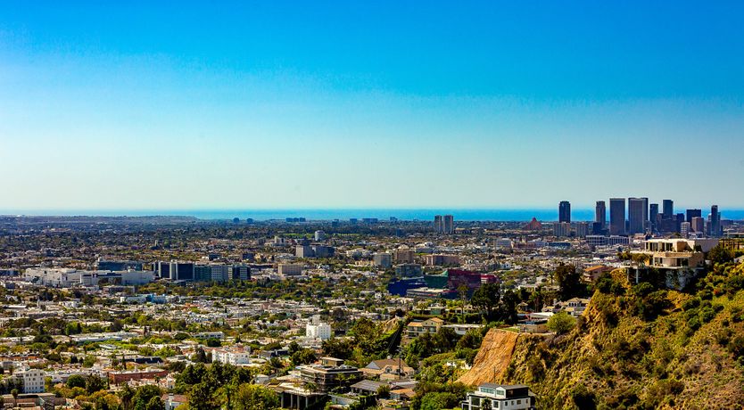 Photo of Cloud Dancer