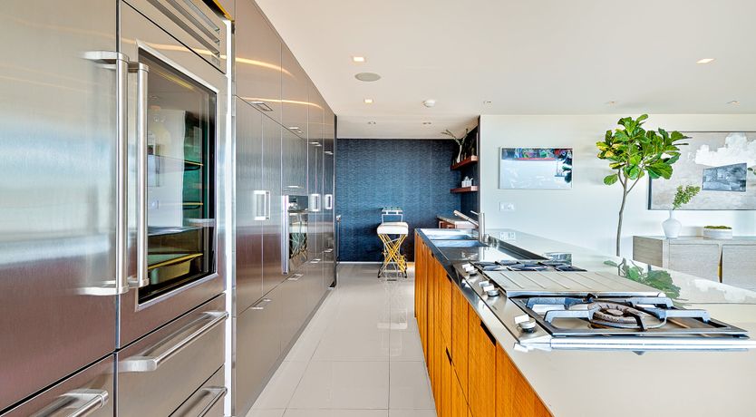 Photo of Cloud Dancer