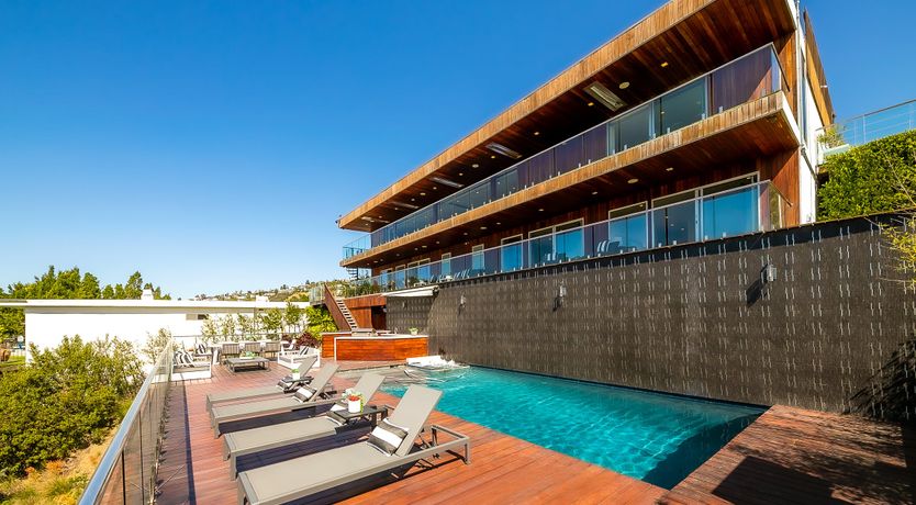 Photo of Cloud Dancer