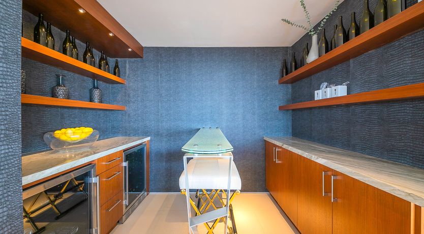 Photo of Cloud Dancer