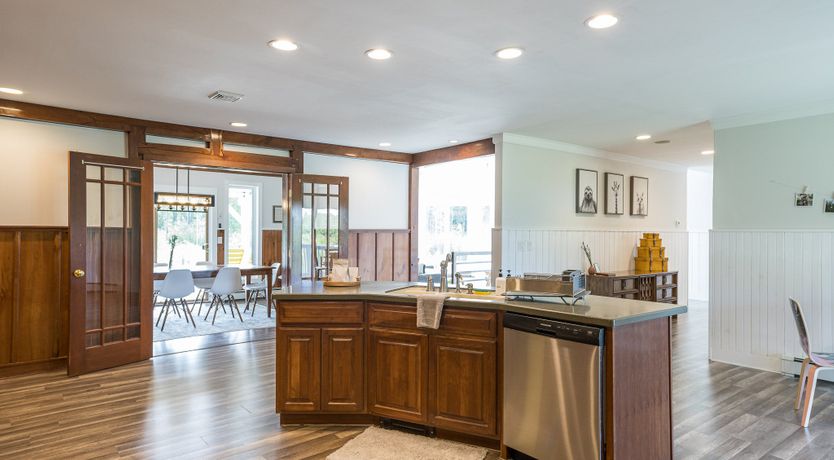 Photo of Ponder & Wander