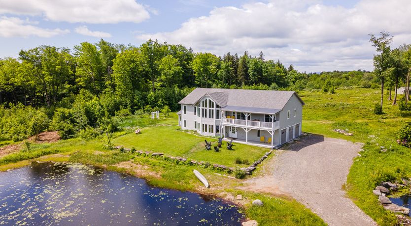 Photo of Ponder & Wander