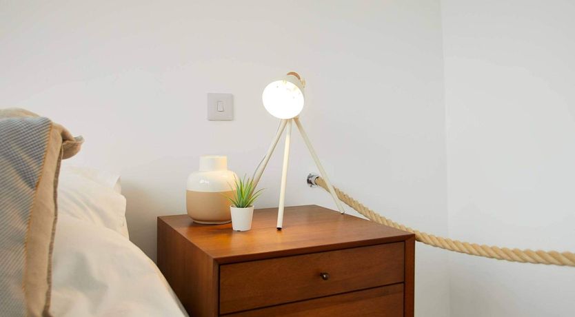 Photo of Harbour Glimpse