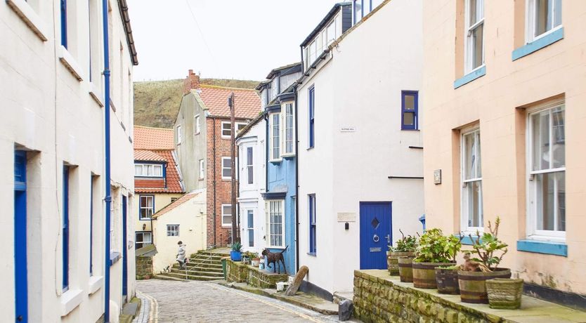 Photo of Harbour Glimpse