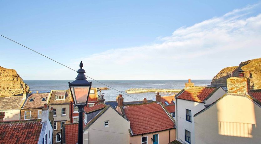 Photo of Harbour Glimpse