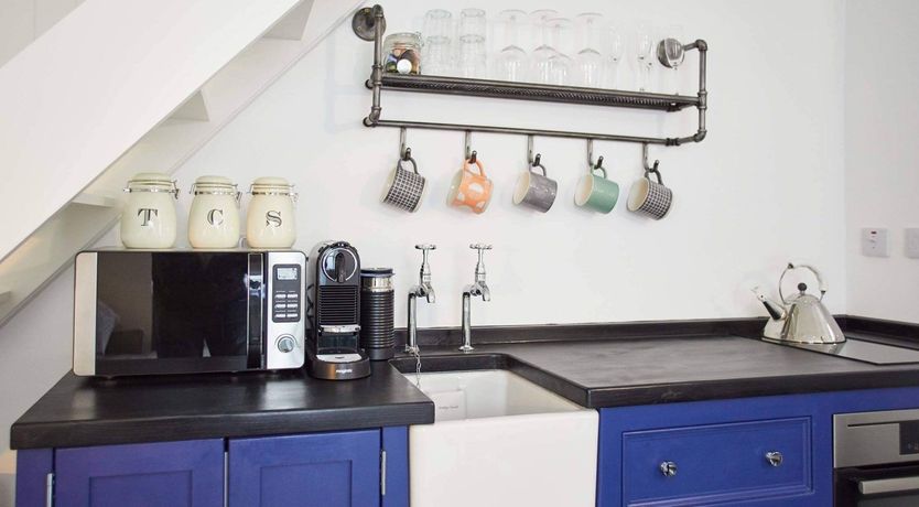 Photo of Harbour Glimpse