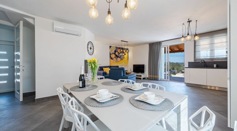 Photo of The Green By The Sea