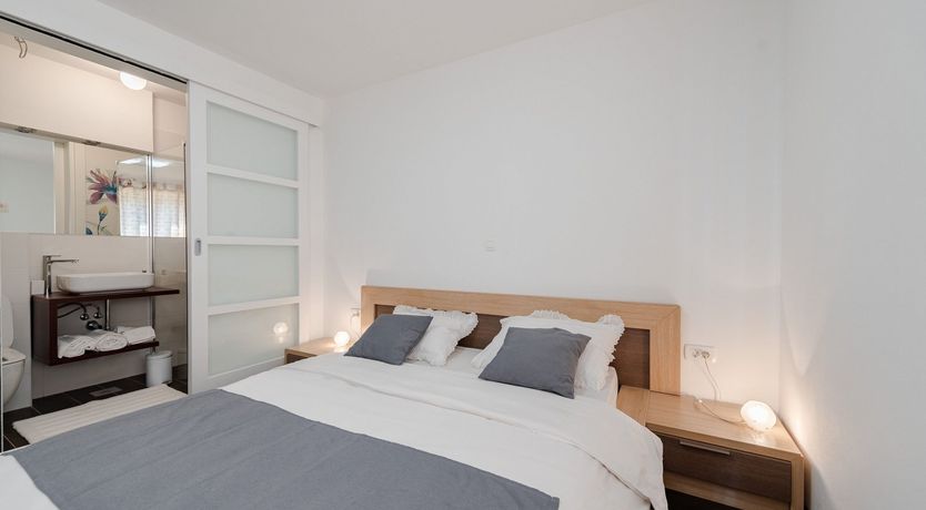 Photo of The Green By The Sea