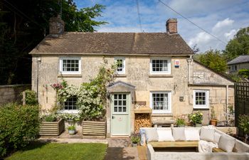 Queen of The Cotswolds Holiday Cottage