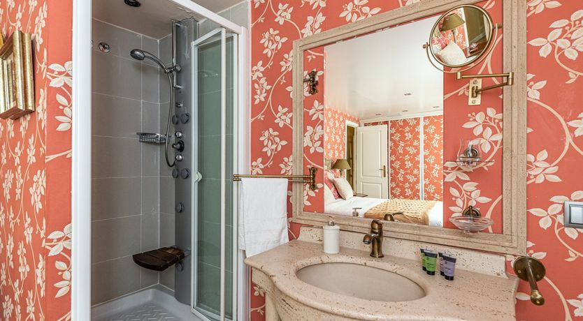 Photo of The Palace Window