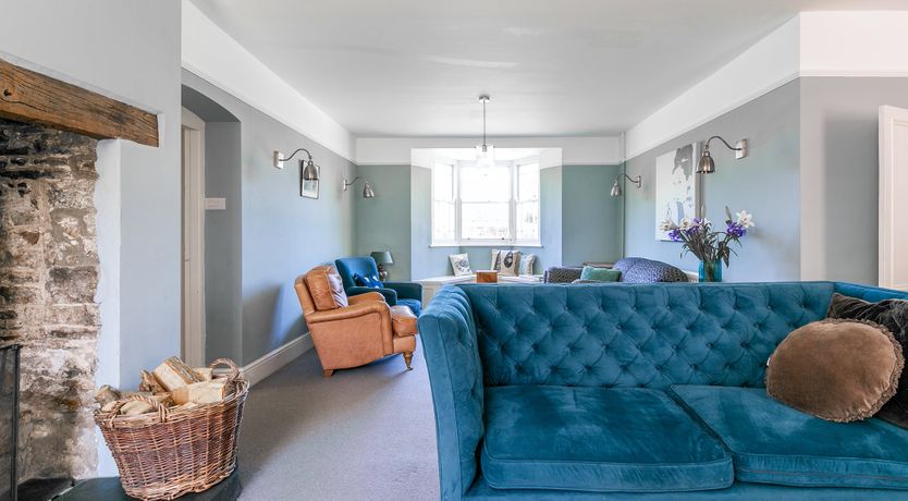 Photo of Champagne & Ice