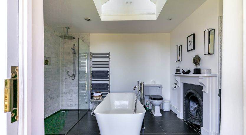 Photo of Champagne & Ice