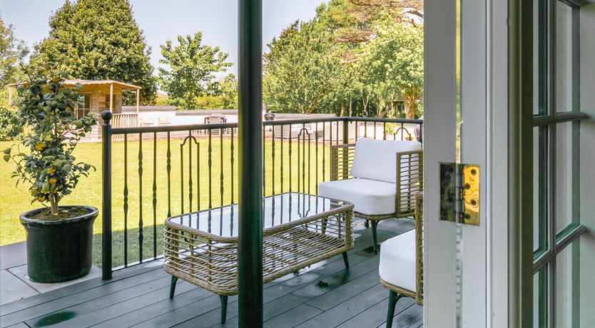 Photo of Champagne & Ice