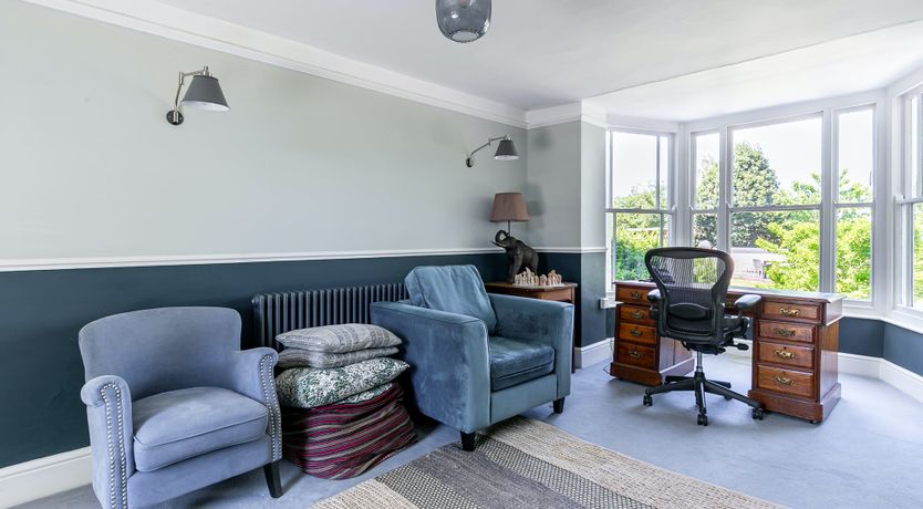 Photo of Champagne & Ice