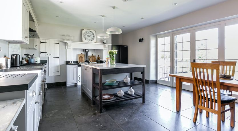 Photo of Champagne & Ice