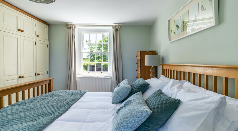 Photo of Champagne & Ice