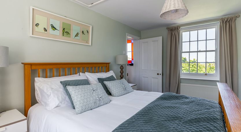 Photo of Champagne & Ice