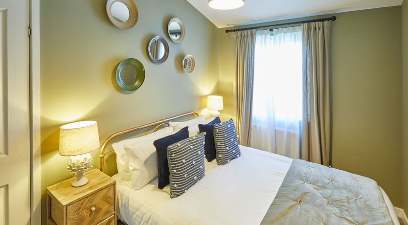 Photo of Fox & Wreath