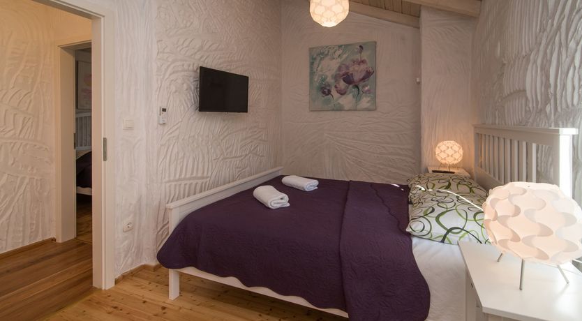 Photo of The Spotted House