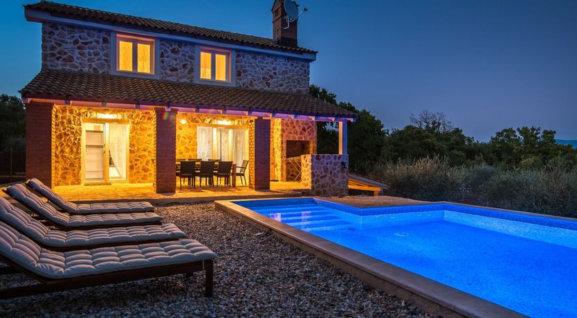 Photo of The Spotted House