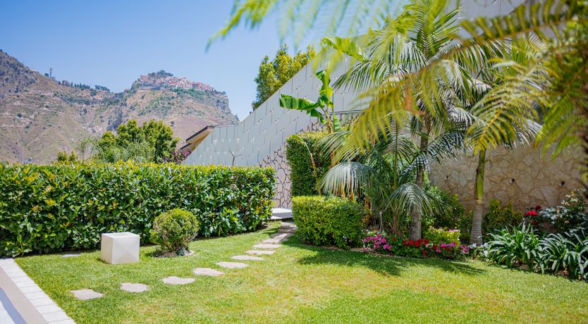 Photo of Villagonia Blue