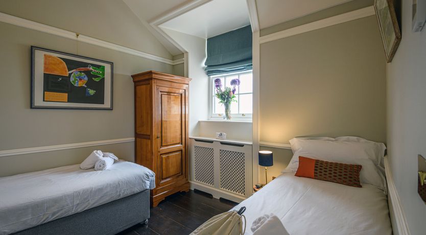 Photo of The Baron on the Hill