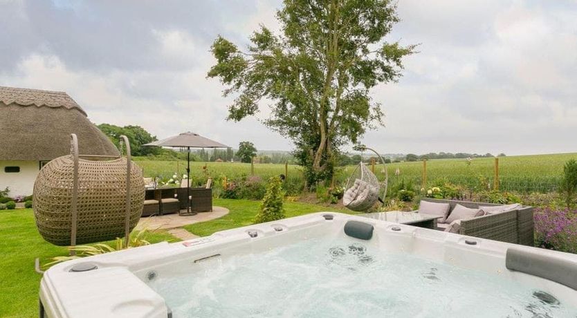 Photo of Neptune & Rose